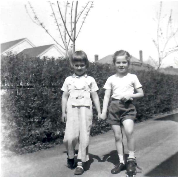 1952 Joyce Allan McAlpine and Susanne Knox Gammond