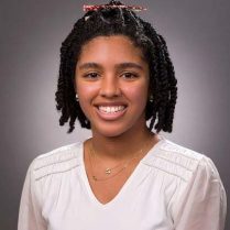 AlumniNews-graduation-ChloeKentbe-web-4 Chloe Kentbe